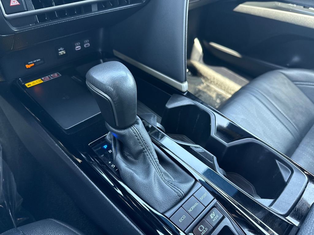 Used 2025 Toyota Camry XSE FWD image 25
