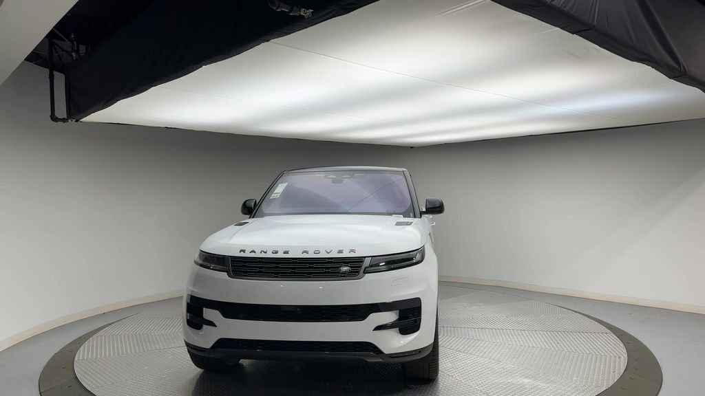 Used 2023 Land Rover Range Rover Sport SE image 3