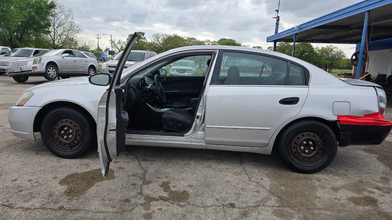 Used 2005 Nissan Altima 2.5 S w/ (S02) Side Airbags Pkg FWD image 3