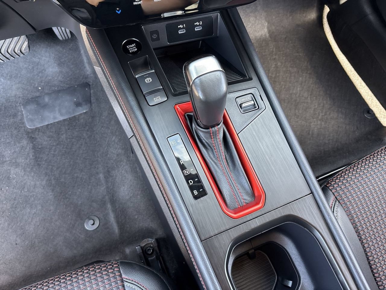 Used 2025 Nissan Kicks SR FWD image 25