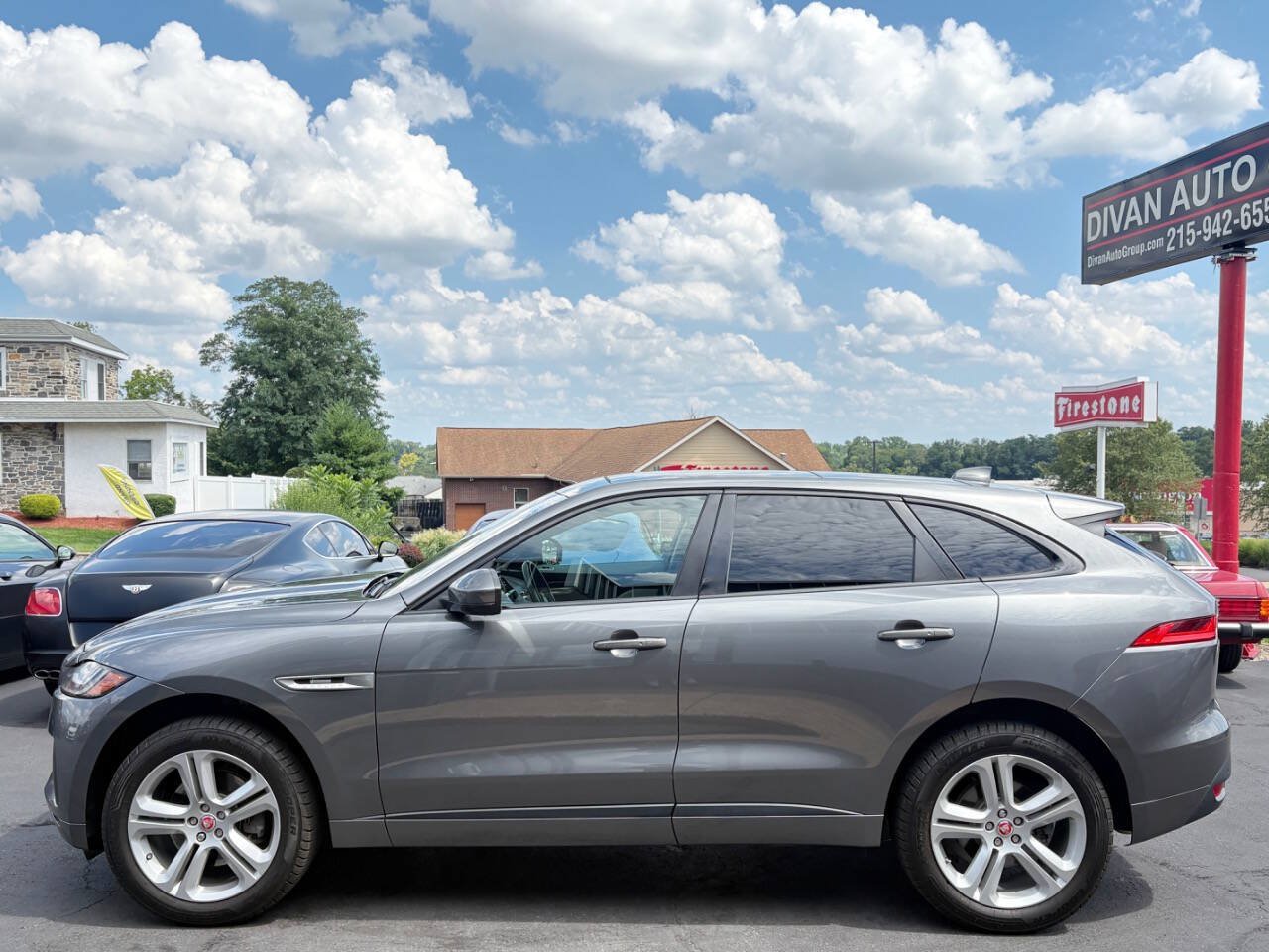 Used 2017 Jaguar F-PACE R-Sport AWD/4WD image 4
