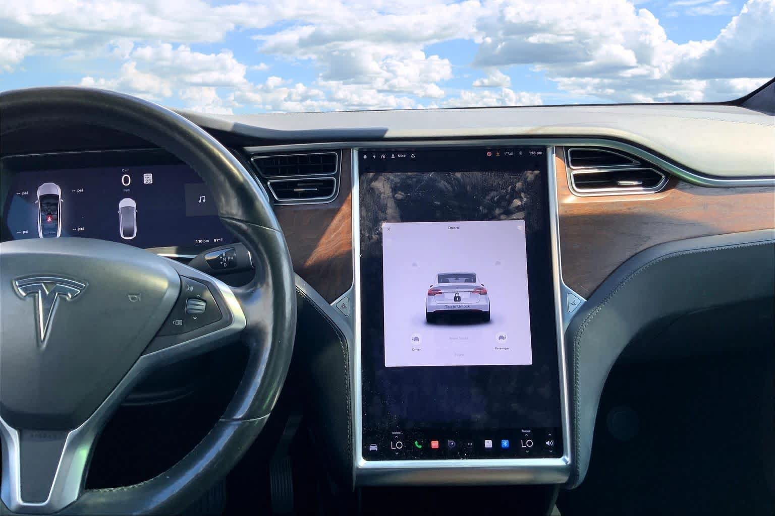 Used 2017 Tesla Model X 75D AWD/4WD image 15