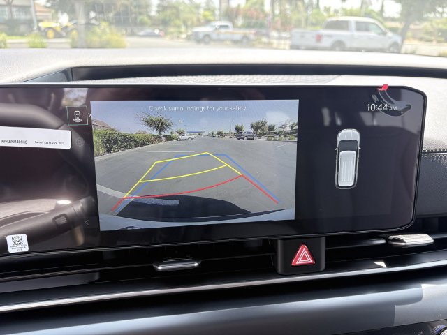 New 2026 Kia Carnival LXS FWD image 9