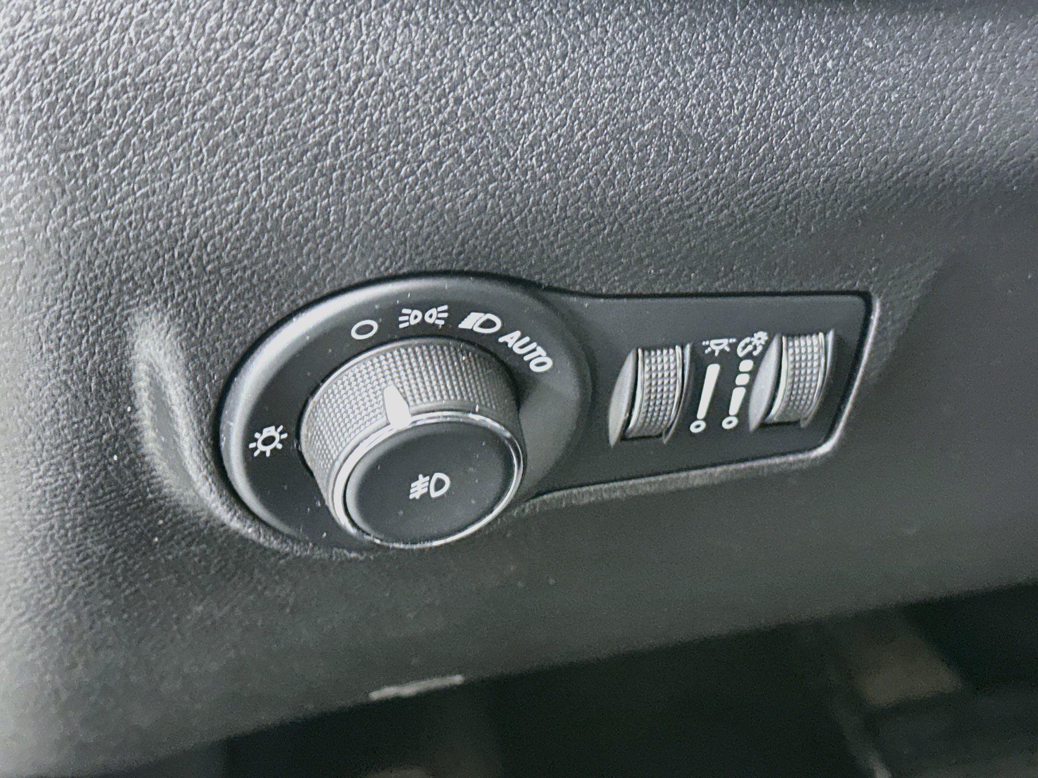 Used 2023 Jeep Compass Limited AWD/4WD image 17