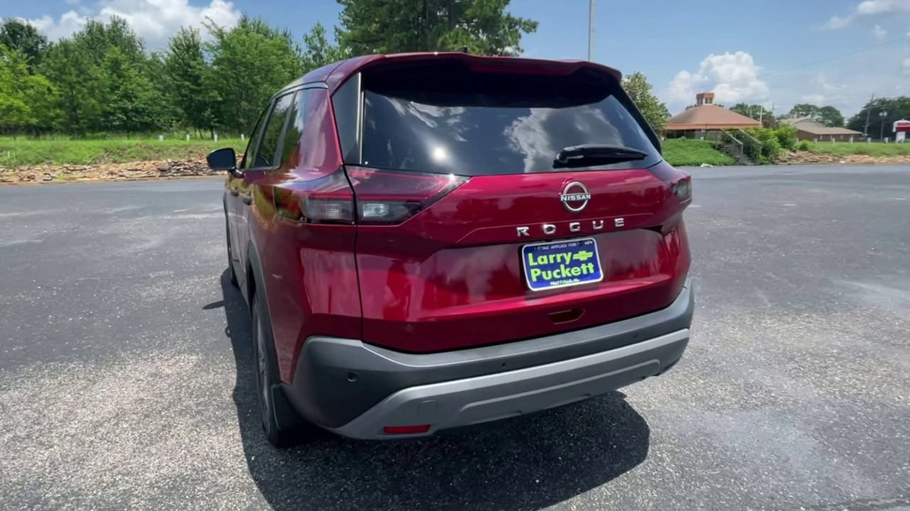 Used 2023 Nissan Rogue S FWD image 7