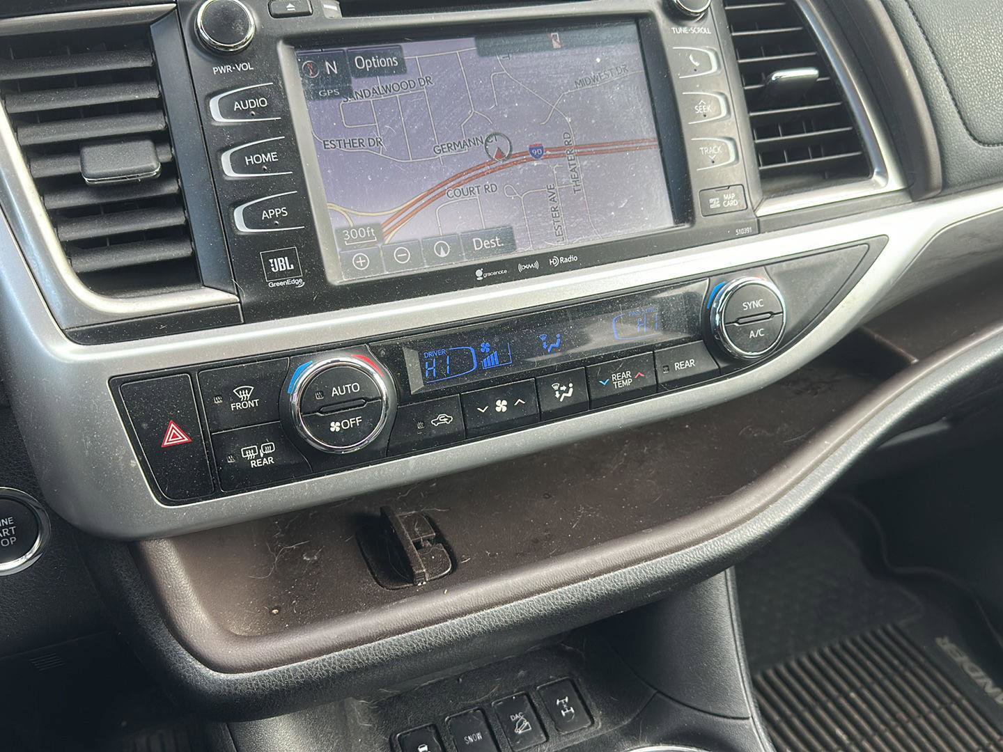 Used 2019 Toyota Highlander Limited image 21