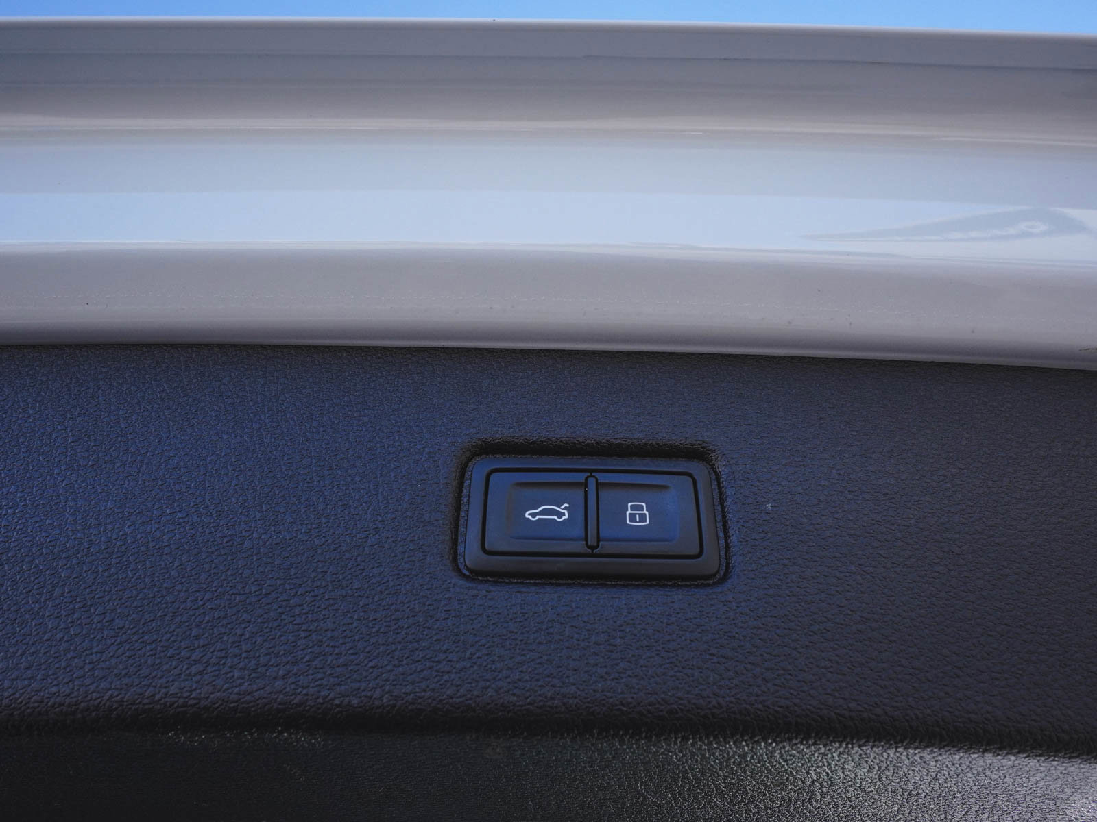 Used 2023 Audi Q7 3.0T Premium w/ Convenience Package image 48