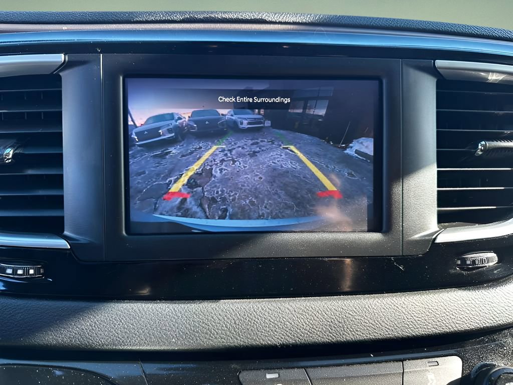 Used 2023 Chrysler Voyager LX image 24