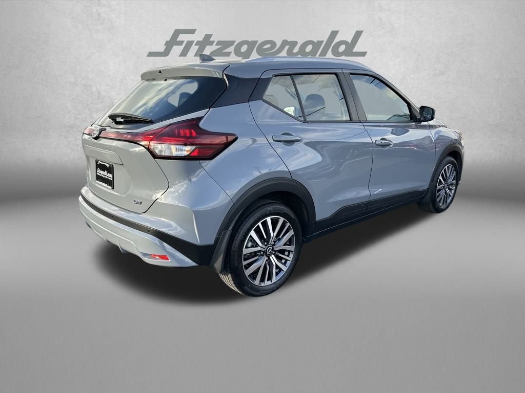 Certified 2023 Nissan Kicks SV image 7