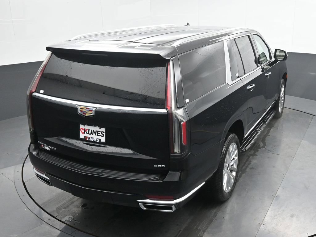 Used 2023 Cadillac Escalade ESV Premium Luxury image 37
