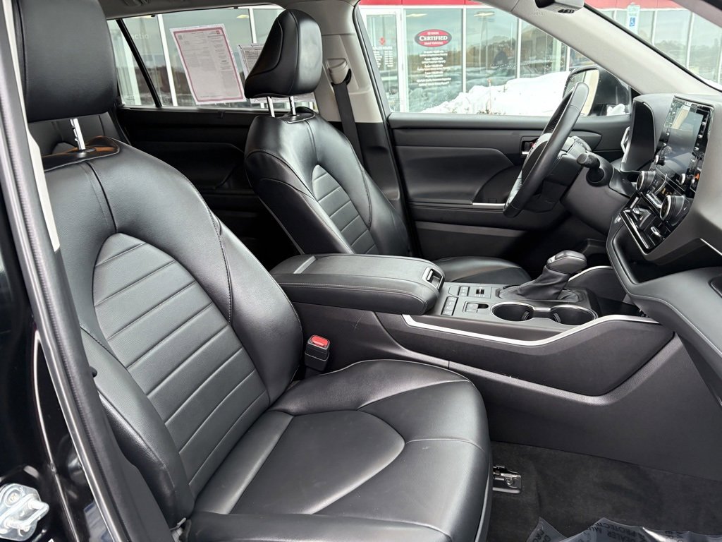Certified 2022 Toyota Highlander XLE image 15