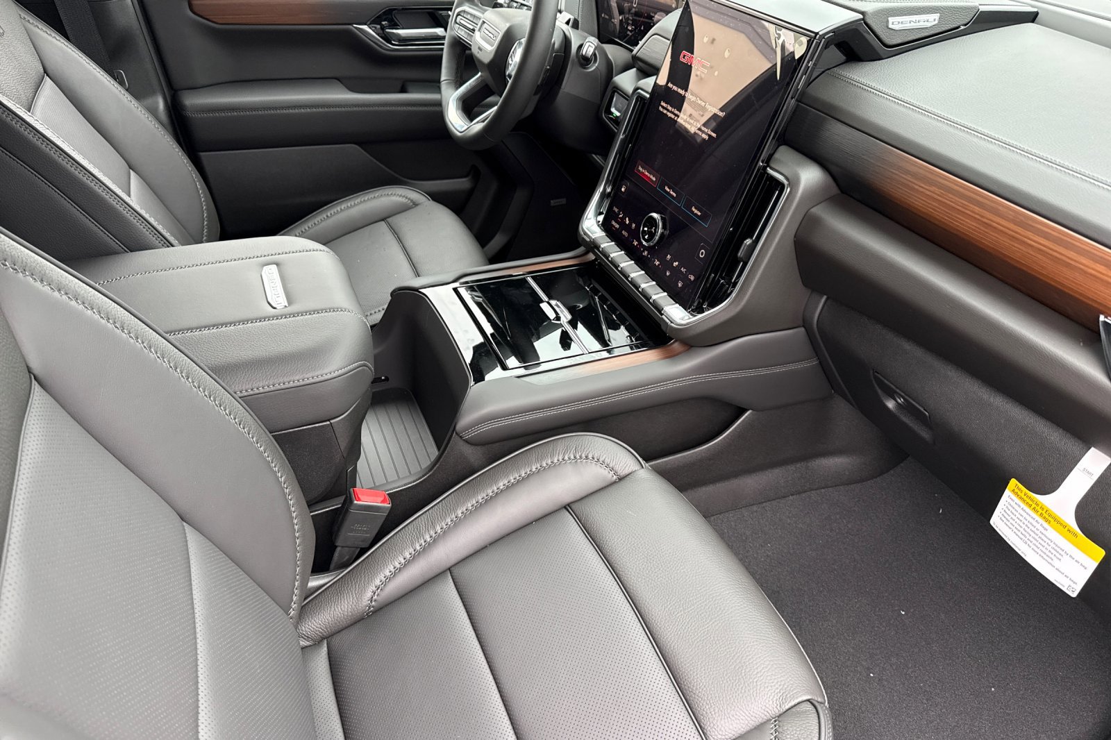 New 2026 GMC Yukon XL Denali w/ Denali Reserve Package image 19