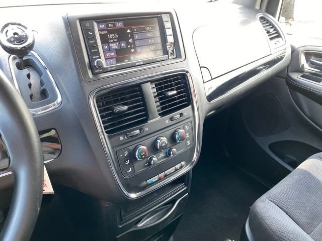 Used 2014 Dodge Grand Caravan SE FWD image 18