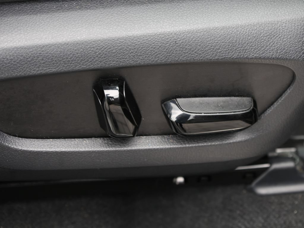 Used 2025 Lexus NX 250 FWD w/ Accessory Package (K3) image 21