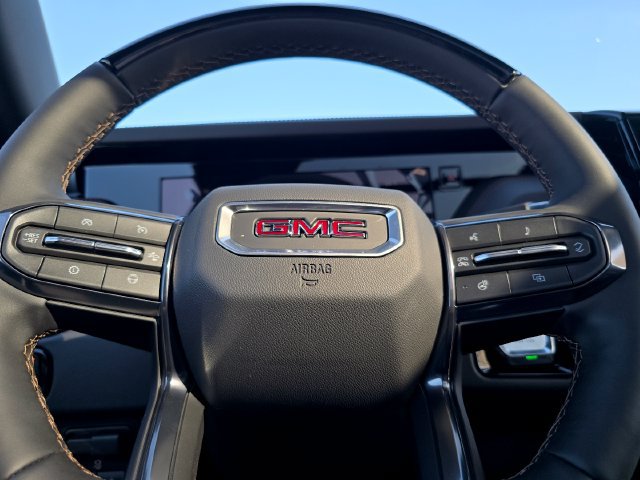 New 2026 GMC Yukon AT4 w/ AT4 Premium Plus Package AWD/4WD image 31