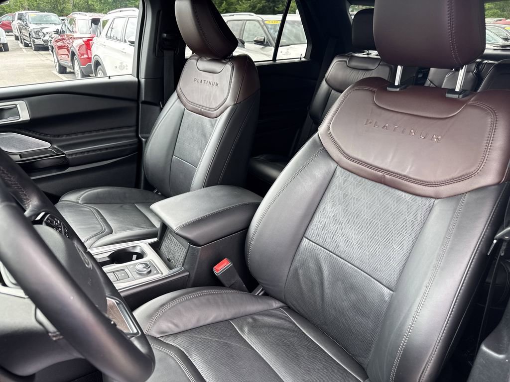 Used 2022 Ford Explorer Platinum w/ Equipment Group 601A image 21