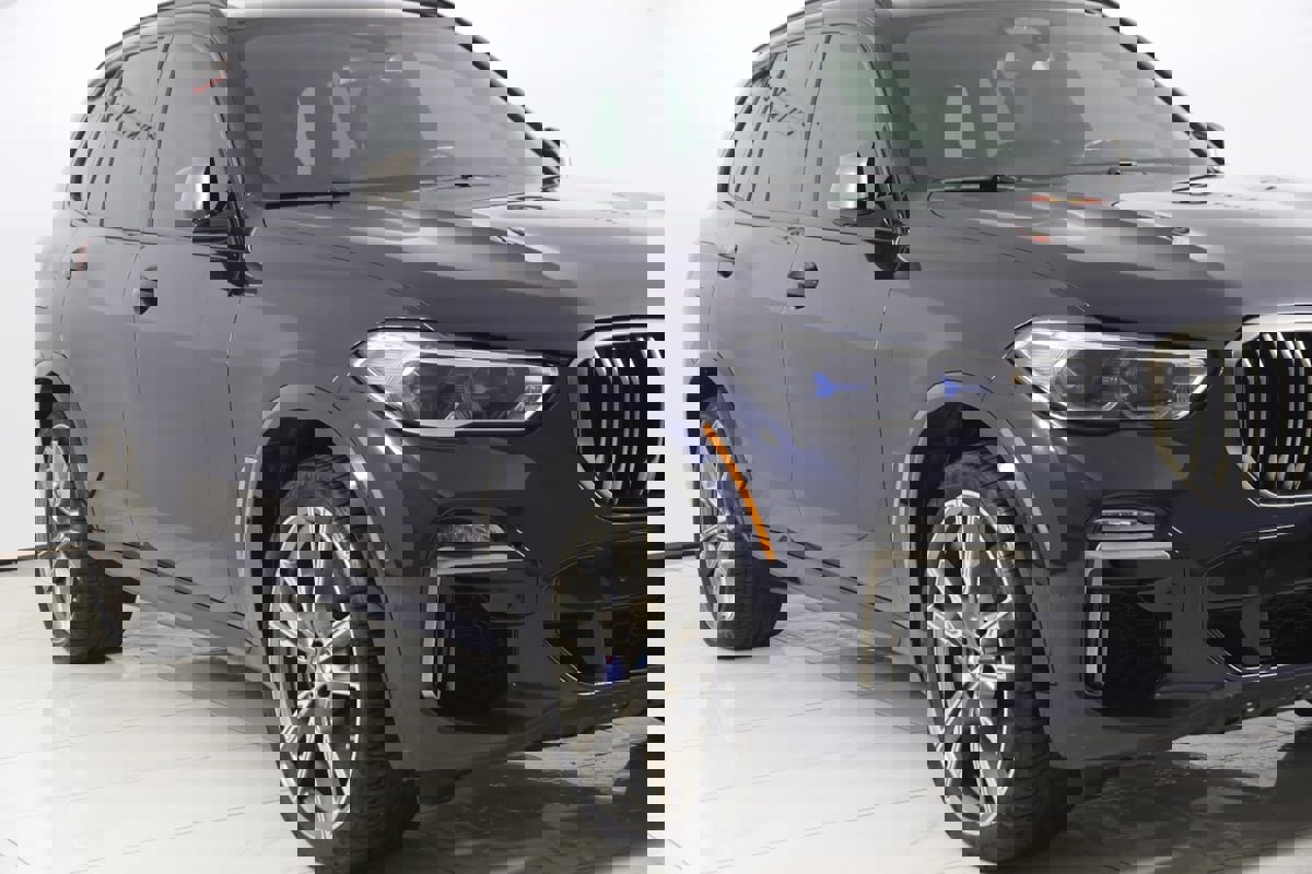 Used 2021 BMW X5 M50i image 46