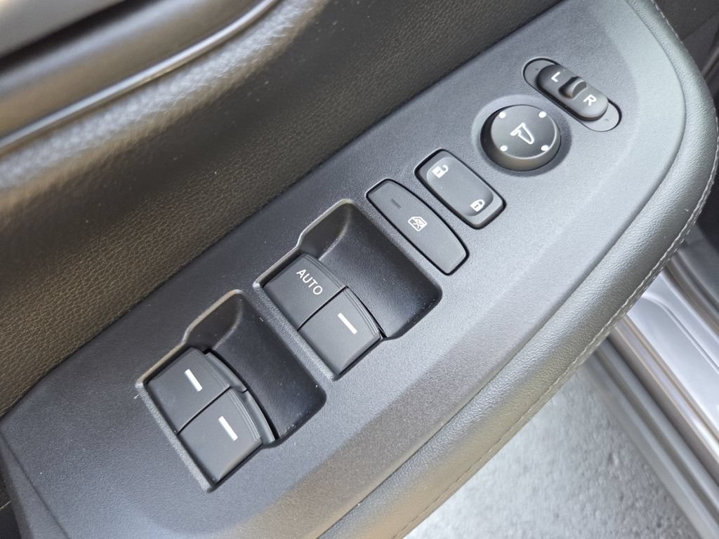 Certified 2024 Honda HR-V LX image 27