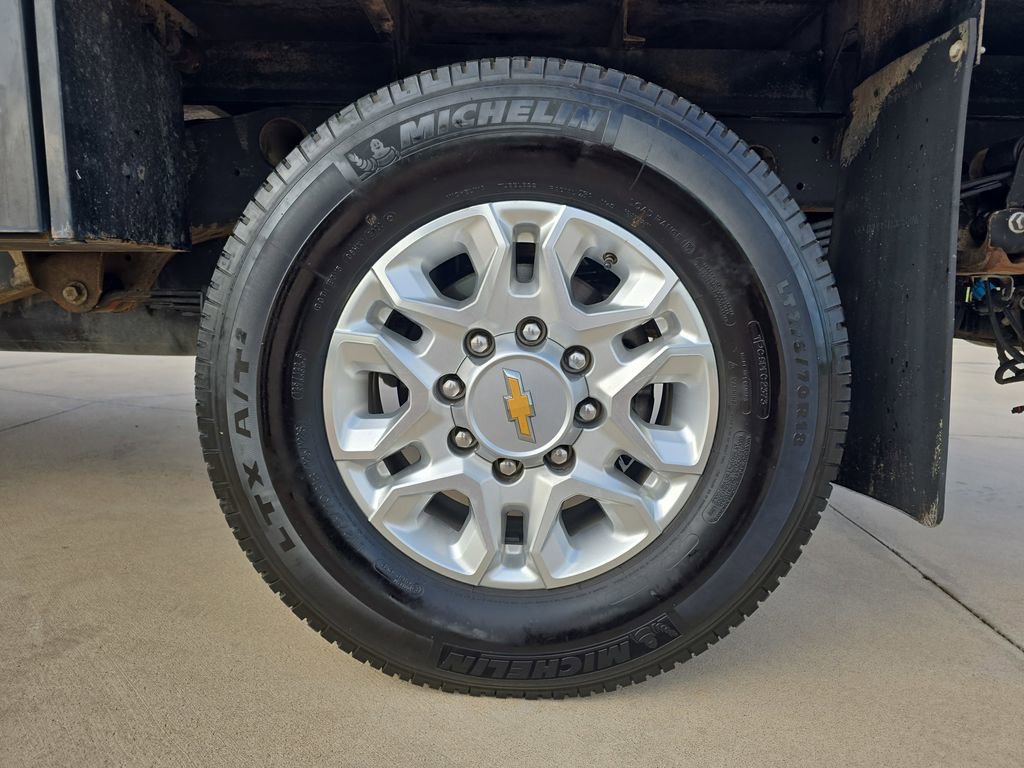 Used 2023 Chevrolet Silverado 2500 LT AWD/4WD image 31