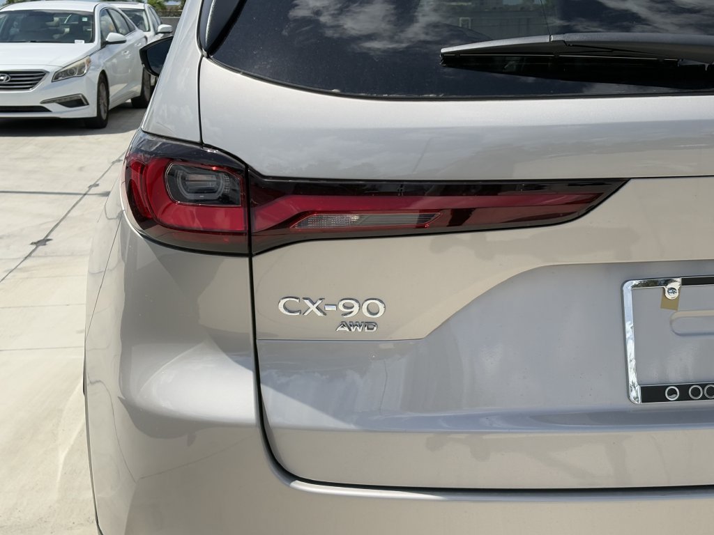 New 2025 MAZDA CX-90 Plug-In Hybrid w/ Preferred AWD/4WD image 5
