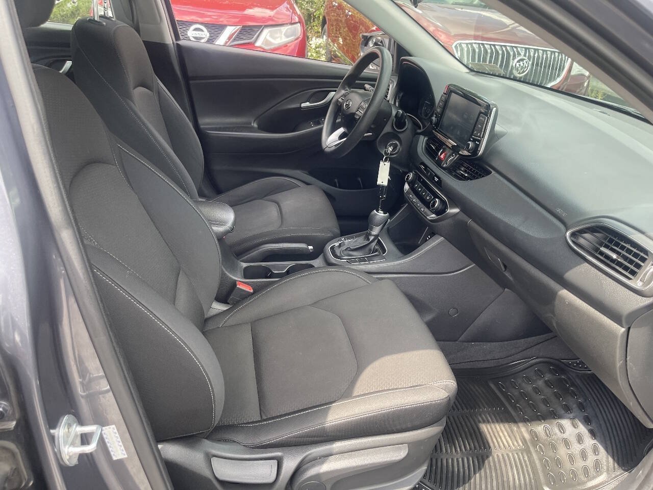Used 2018 Hyundai Elantra GT FWD image 22