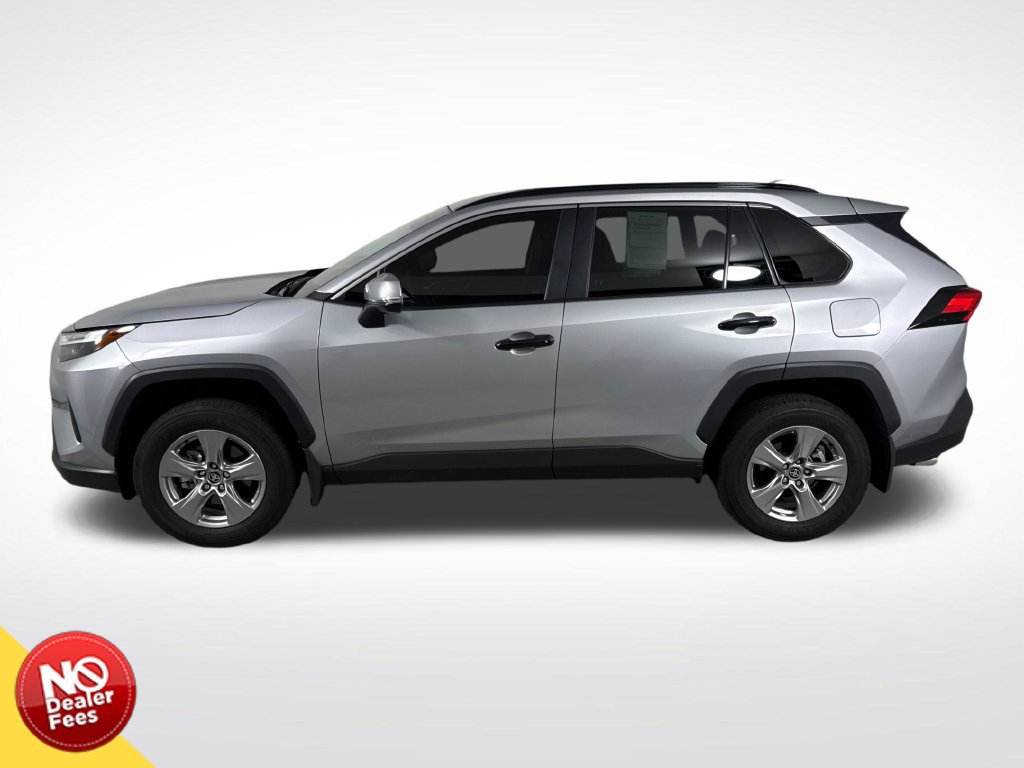 Used 2025 Toyota RAV4 XLE AWD/4WD image 7