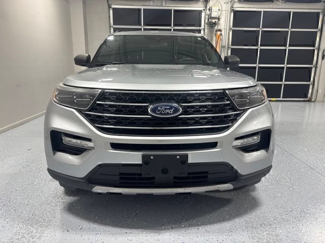Used 2020 Ford Explorer XLT w/ Equipment Group 202A RWD image 3