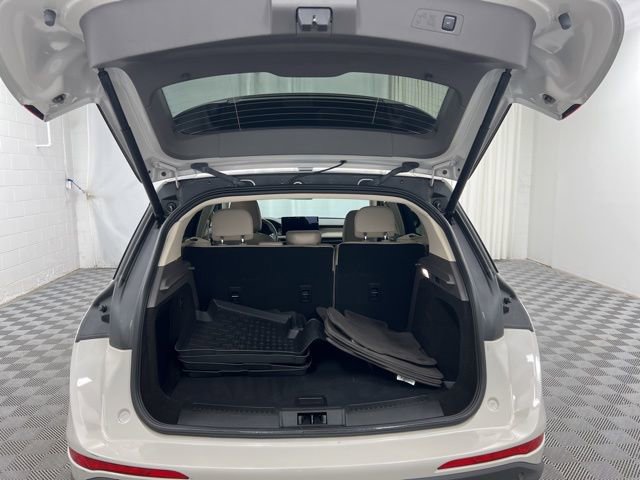 Certified 2023 Lincoln Corsair AWD w/ Equipment Group 101A image 8