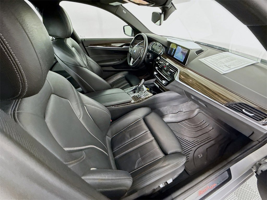 Used 2018 BMW 530i xDrive image 29