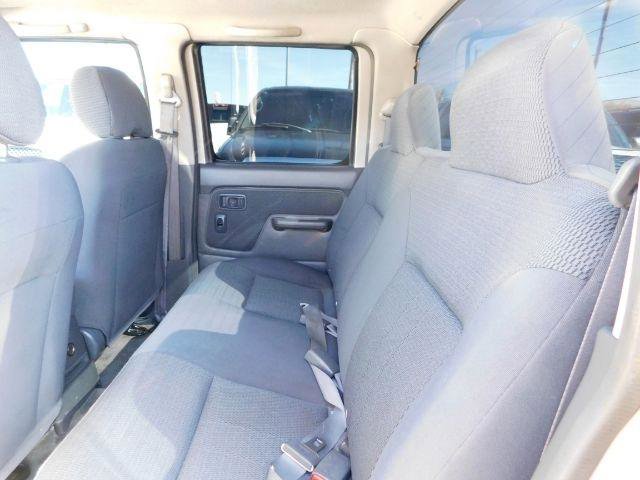 Used 2003 Nissan Frontier XE w/ XE Pwr Pkg image 12