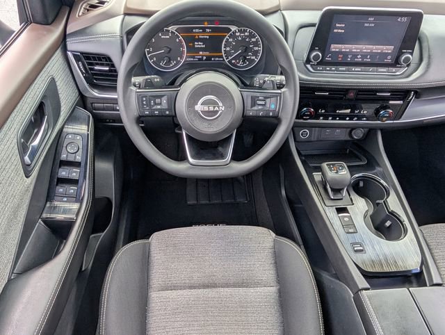 Used 2022 Nissan Rogue SV image 10