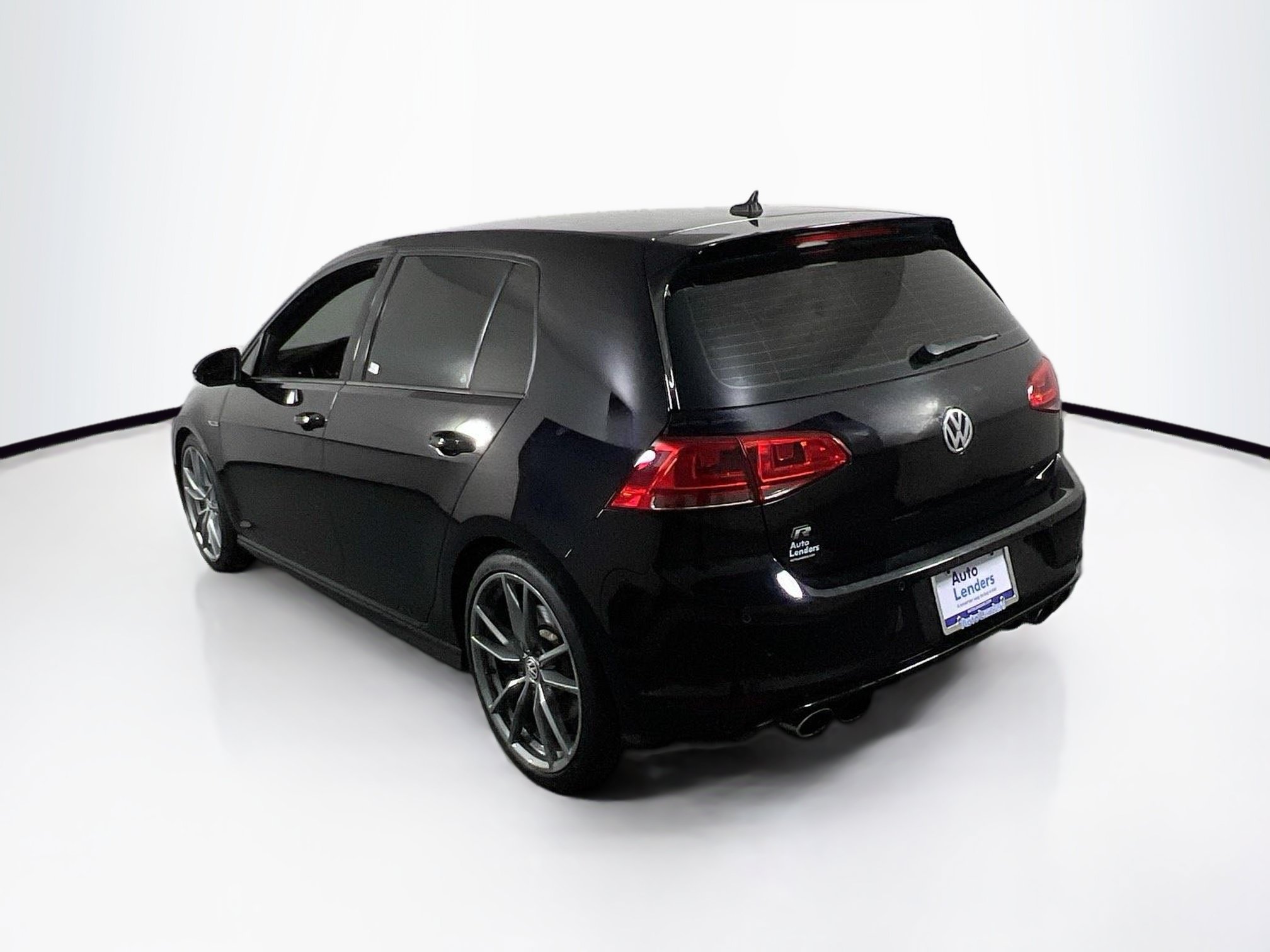 Used 2017 Volkswagen Golf R 4-Door AWD/4WD image 7