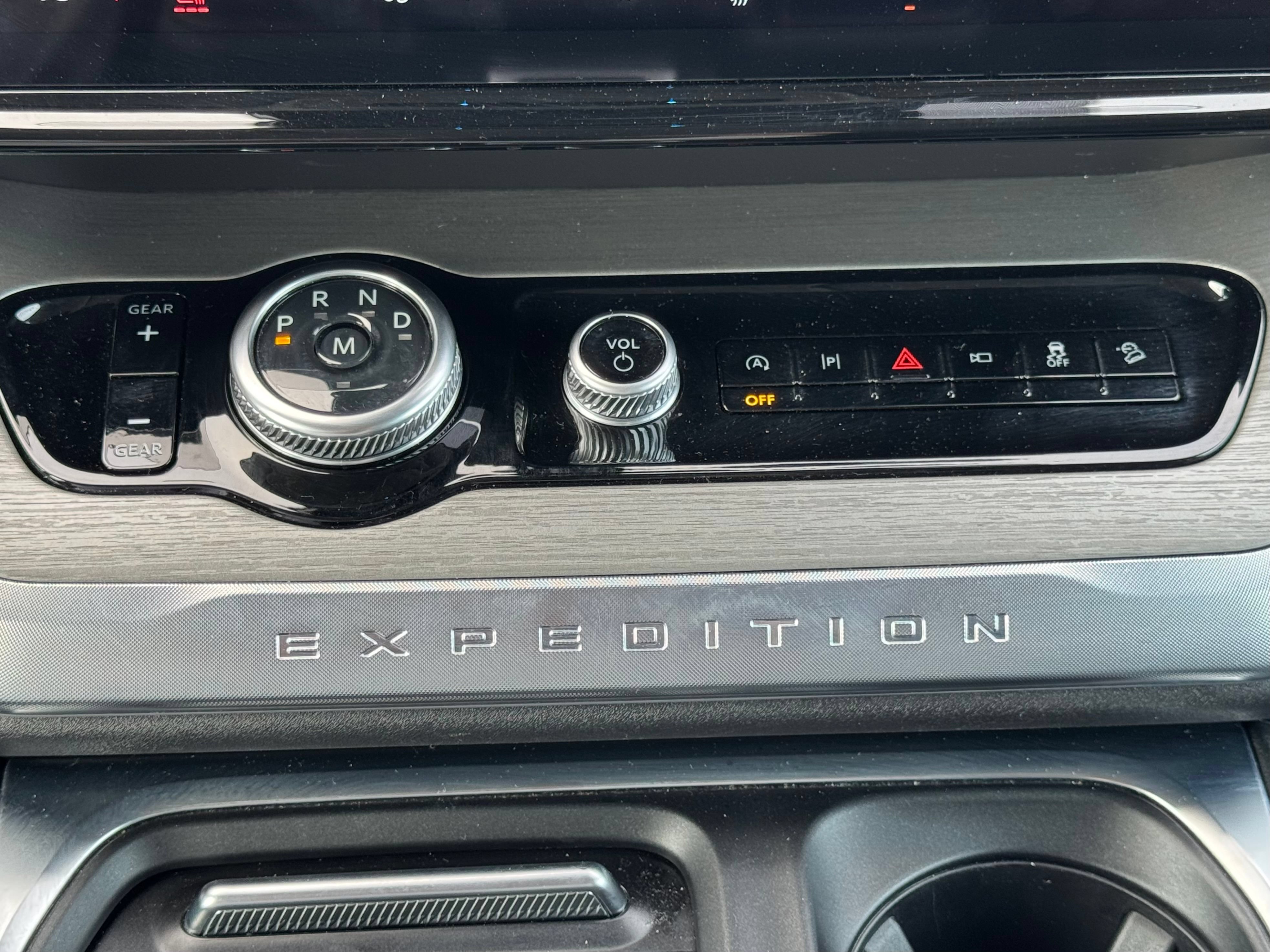 Certified 2025 Ford Expedition Max Platinum AWD/4WD image 50