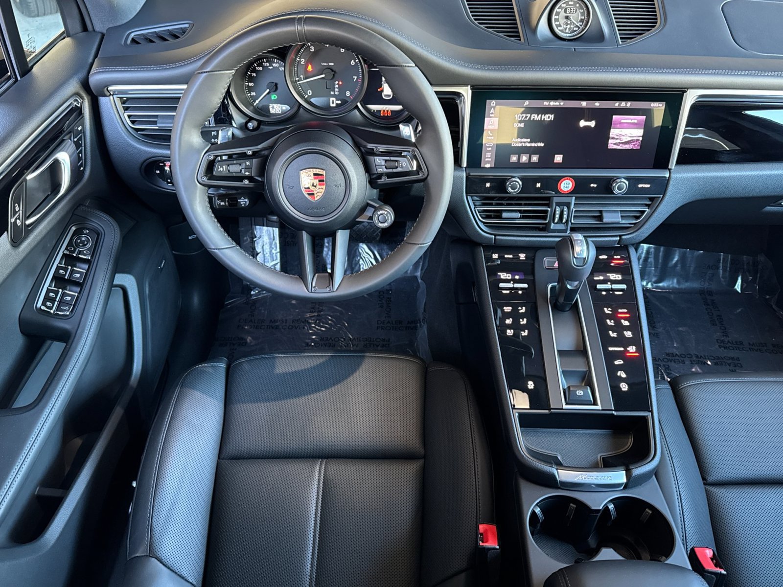 Certified 2026 Porsche Macan AWD/4WD image 15