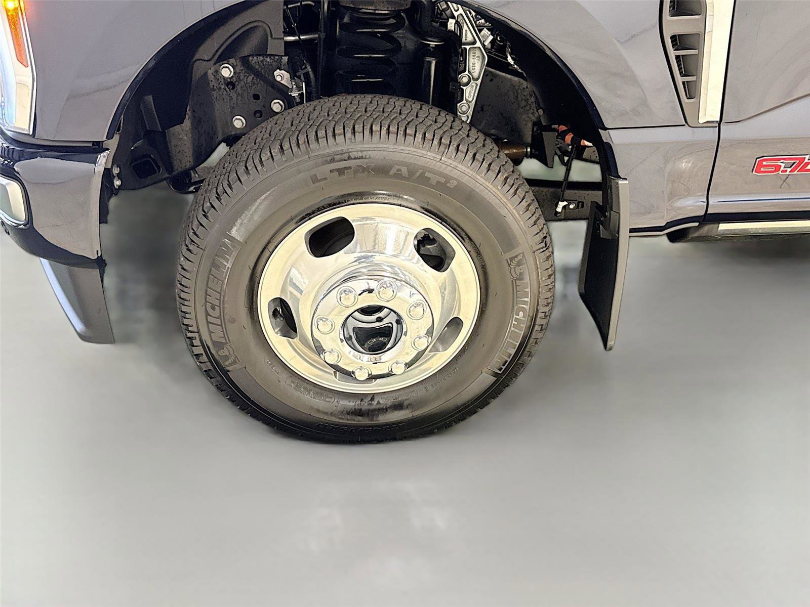 New 2025 Ford F350 Platinum w/ Platinum Plus Package image 31