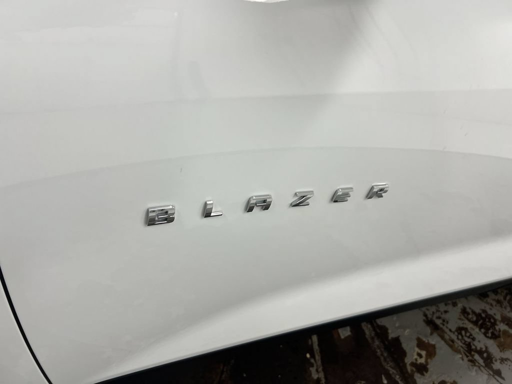 Used 2024 Chevrolet Blazer LT w/ Convenience Package FWD image 25