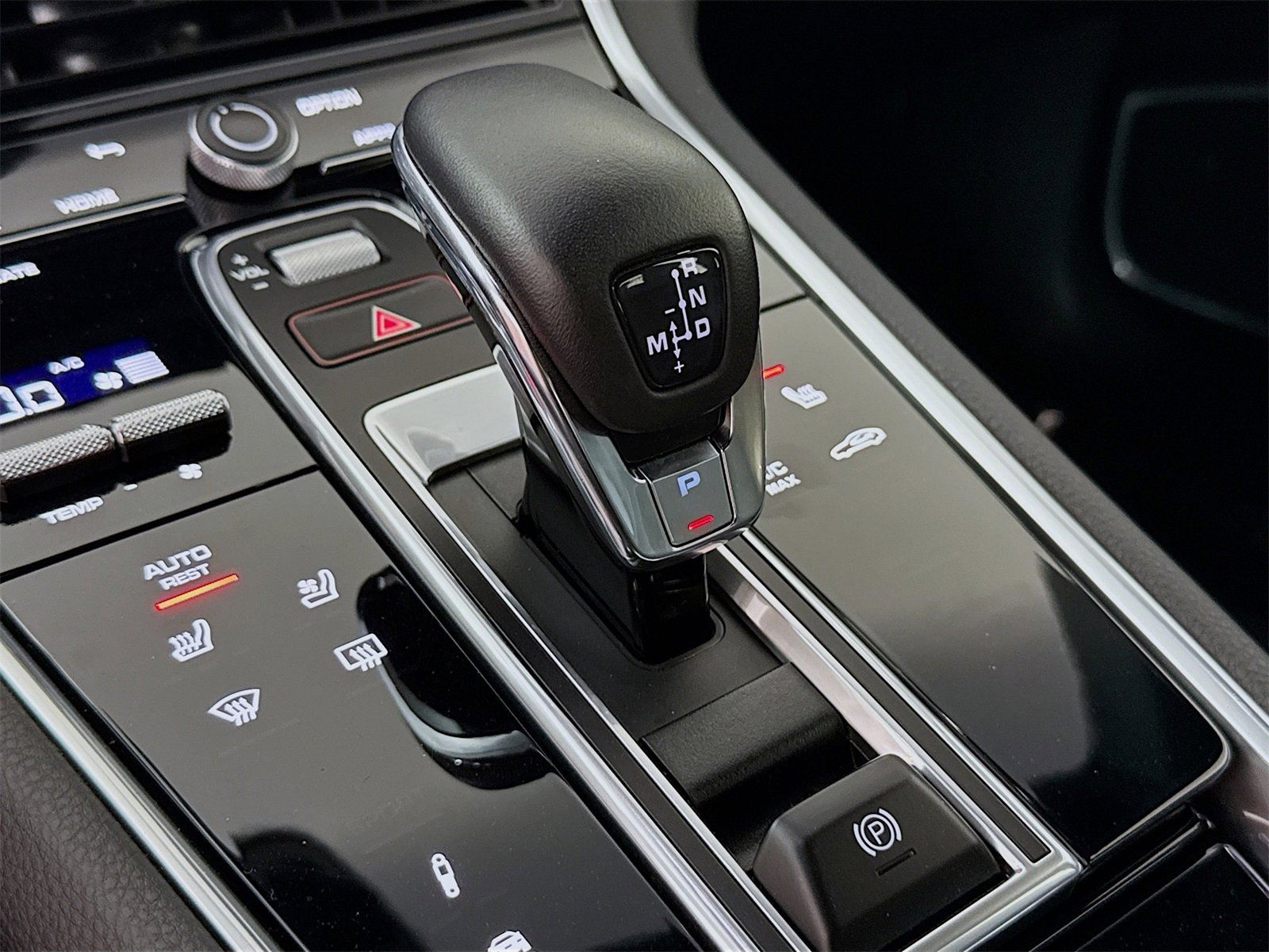 Used 2022 Porsche Panamera Platinum Edition image 14