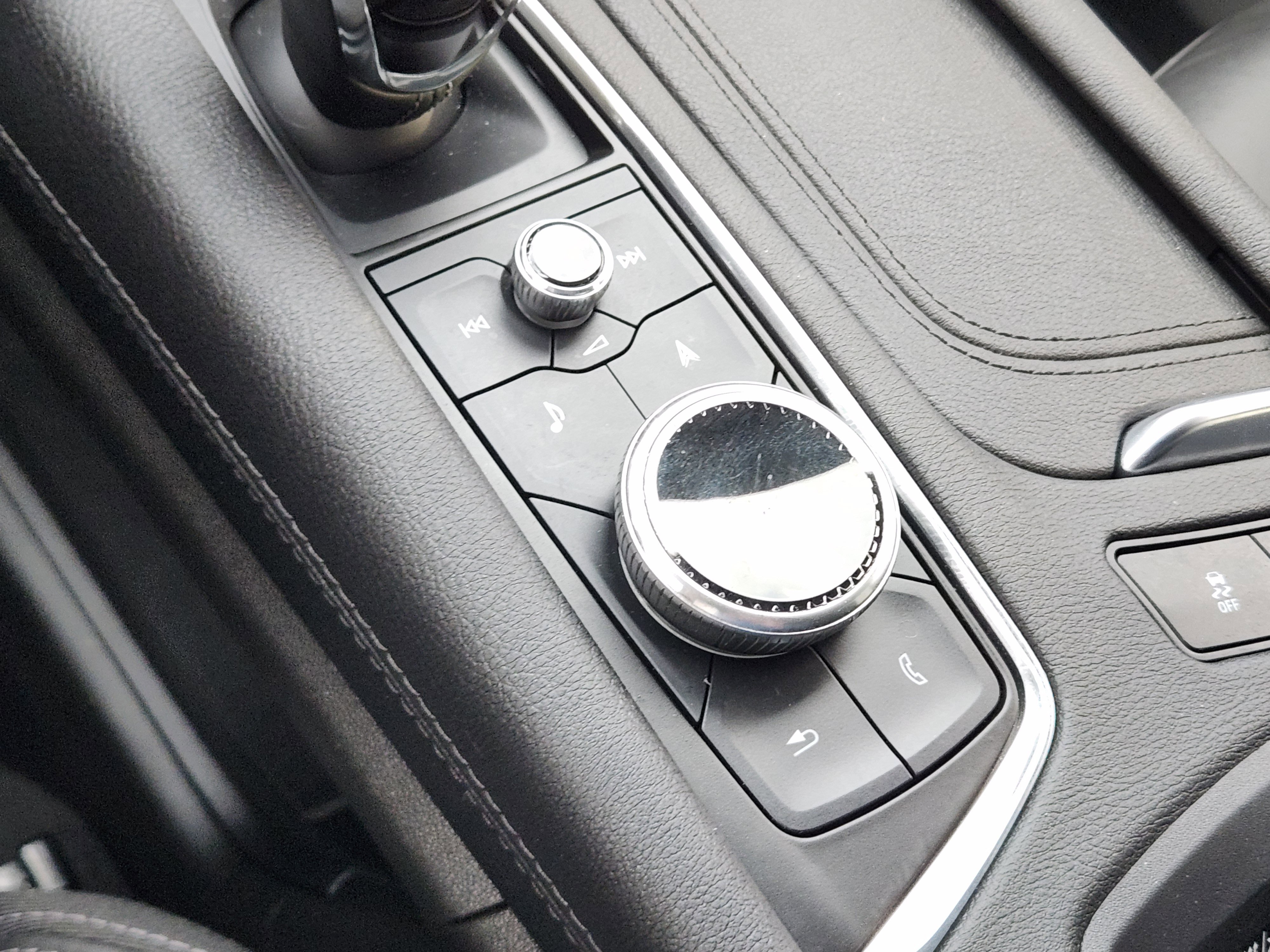 Used 2023 Cadillac XT6 Premium Luxury w/ Technology Package image 26