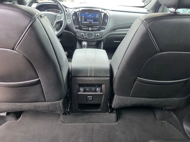 Used 2022 Chevrolet Traverse LT image 16