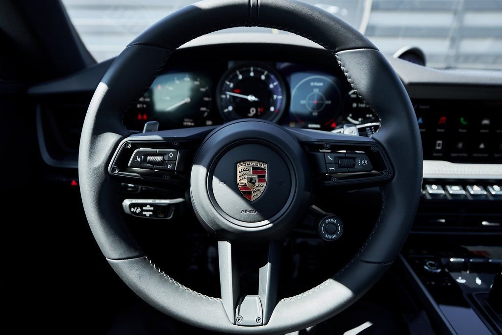 Used 2024 Porsche 911 Carrera 4S w/ Premium Package image 45