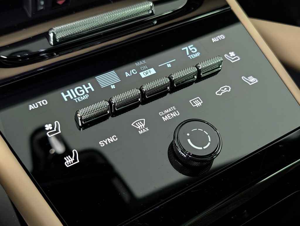 Certified 2026 Porsche Cayenne Coupe AWD/4WD image 32