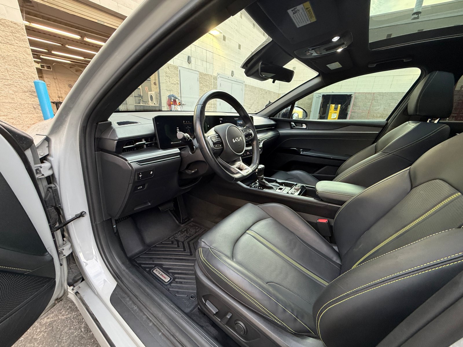 Used 2025 Kia K5 GT FWD image 10