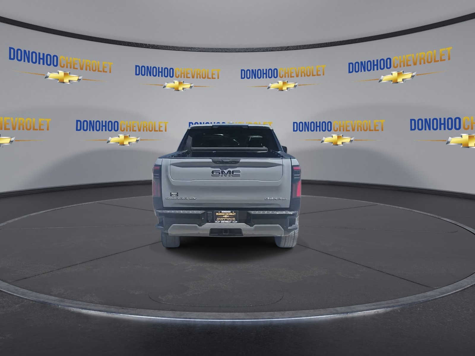 Used 2024 GMC Sierra EV Denali AWD/4WD image 11