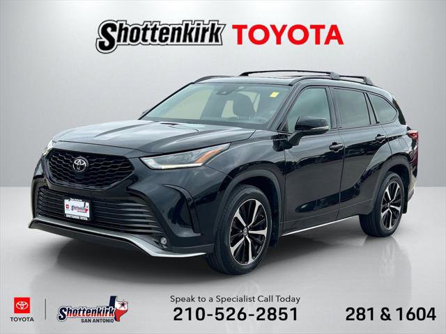 Certified 2021 Toyota Highlander XSE