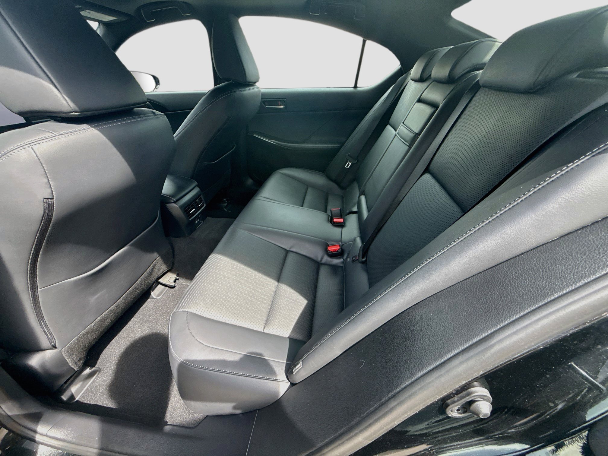 Used 2026 Lexus IS 350 F Sport w/ Accessory Package Z1 RWD image 21
