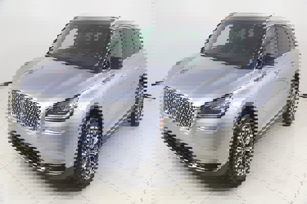 Used 2022 Lincoln Corsair Reserve w/ Elements Package image 22