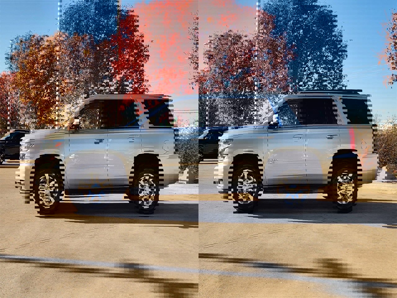 Used 2015 Chevrolet Tahoe LT w/ Luxury Package image 4