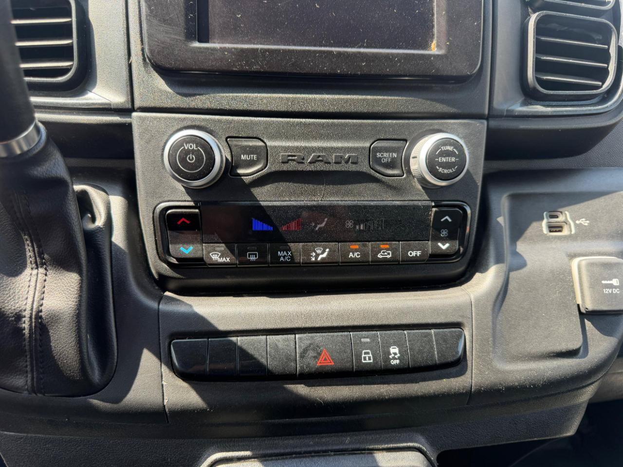 Used 2023 RAM ProMaster 3500 w/ Safety Group FWD image 20
