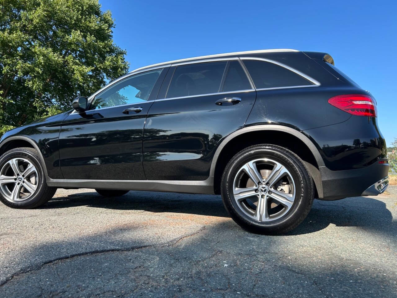 Used 2018 Mercedes-Benz GLC 300 4MATIC image 11