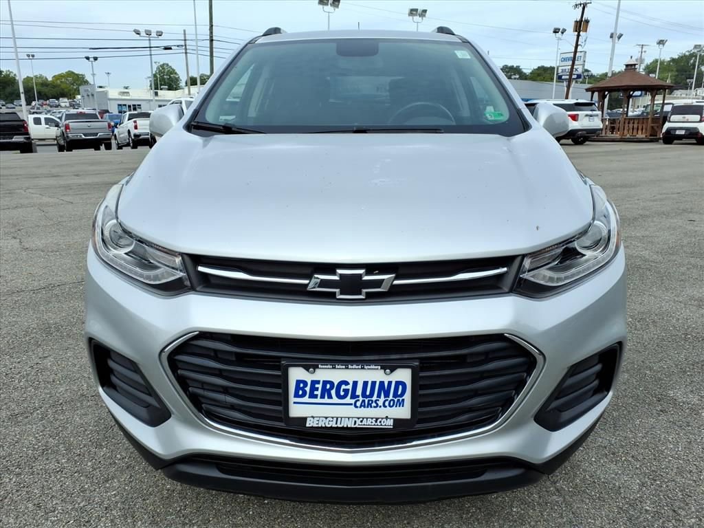 Used 2022 Chevrolet Trax LT w/ Sport Edition image 9